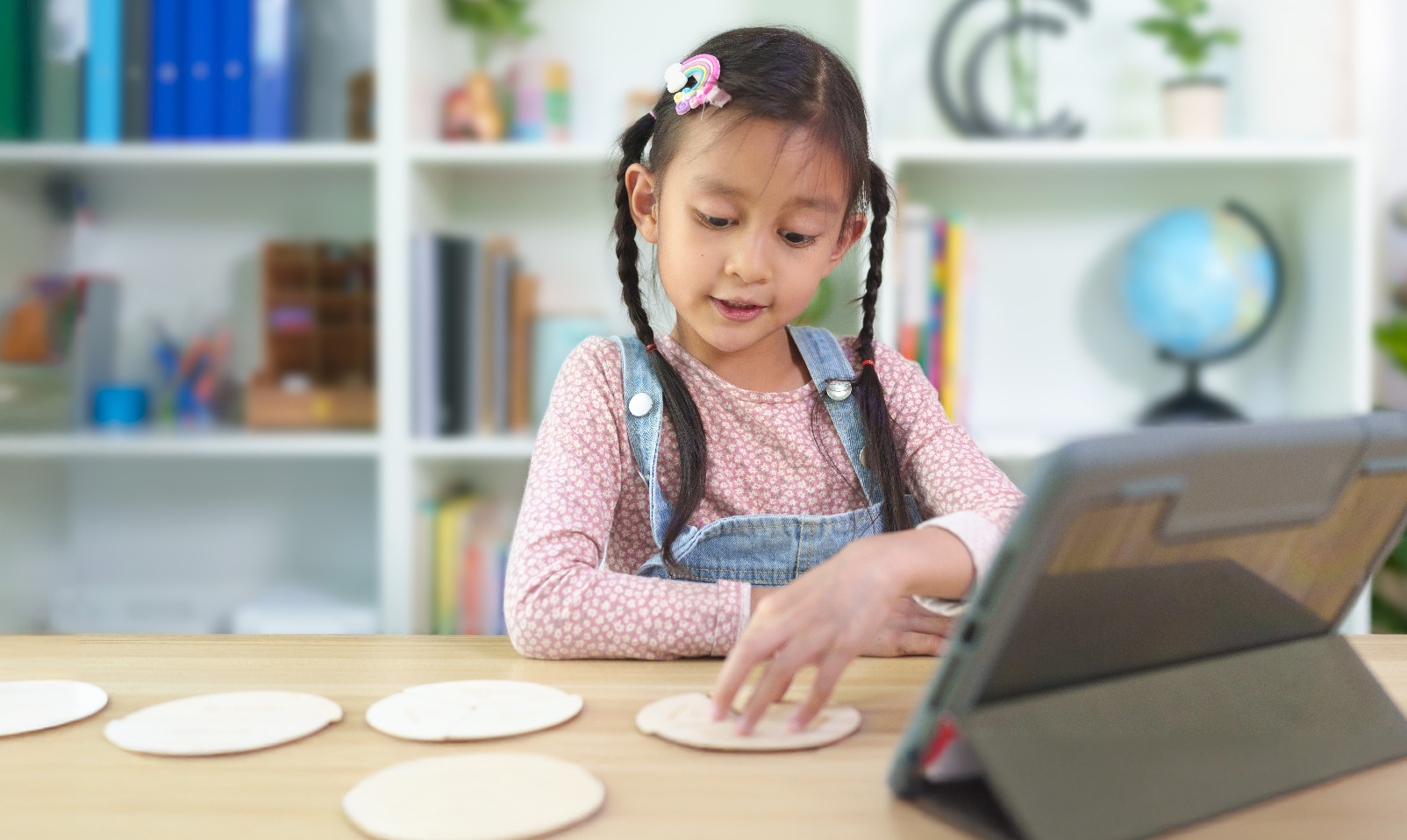 El Método Montessori en la Virtualidad: Vida Práctica, Sensorial y el Juego del Silencio