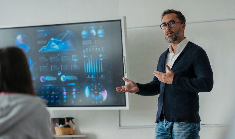 Competencias Digitales y la Inteligencia Artificial en Educaci&oacute;n Superior