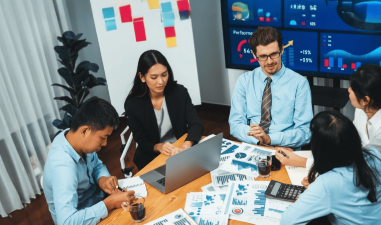 Dirección y Gestión de Proyectos o Programas Financiados Parcialmente con Endeudamiento Público Externo