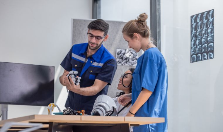 Neuromec&aacute;nica y Tecnolog&iacute;as Innovadoras para la Rehabilitaci&oacute;n